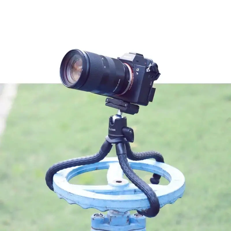 Telesin Tripod flexibelt 360 grader kulledshuvud 1/4" skruv / Mobilhållare / Tillbehörssko - Bläckfisk - Action King