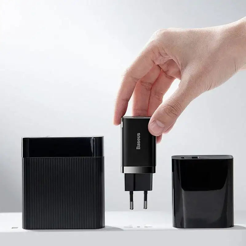 Baseus Super Si Pro Quick Charger - Väggladdare - Snabbladdare QC3.0 / PD 30W - 100-240V till USB - 2xUSB Typ A/C - Svart - Action King